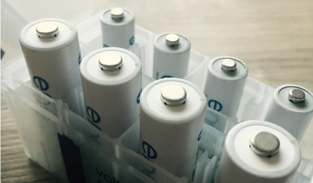 Hersteller der Amazon Basic Akkus - Akkus Logo1