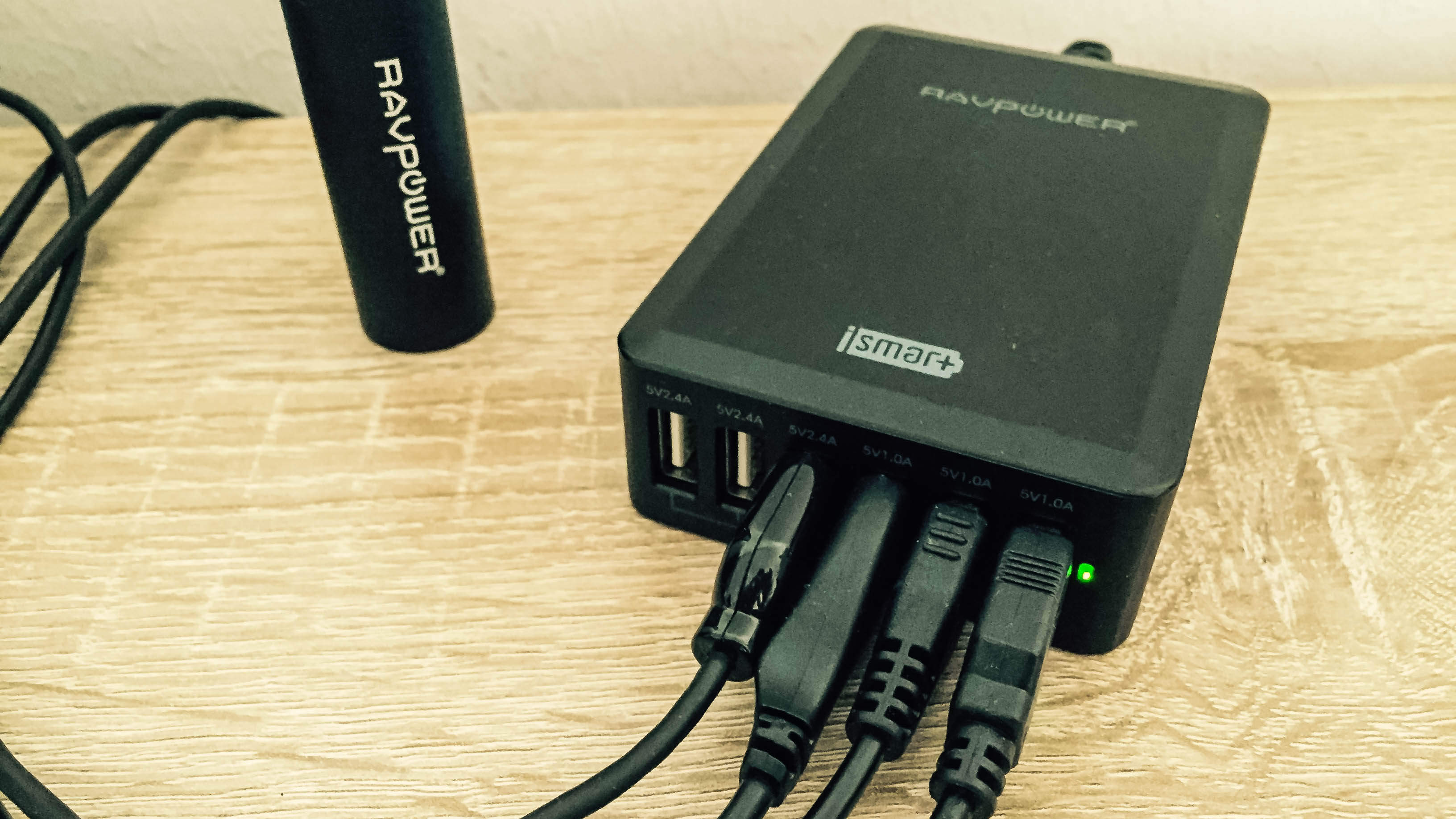 RAVPower USB Tischladegerät 5V mit 6 Ports und 10,2A Leistung - Img 2029
