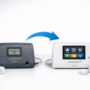 Homematic CCU2 komplett auf CCU3 migrieren ohne Geräteverlust – Homematic CCU2 kaufen zu CCU3 Migration - Beide Zentralen nebeneinander mit Migrationspfeil