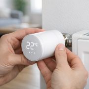 Heizung per Sprache steuern - Smart Thermostat für Mieter – Smart Heizkörperthermostat wird einfach auf Heizkörper montiert - Installation ohne Werkzeug für Mieter